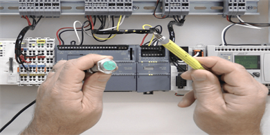 وحدات التحكم القابلة للبرمجة Allen Bradley SLC 500
